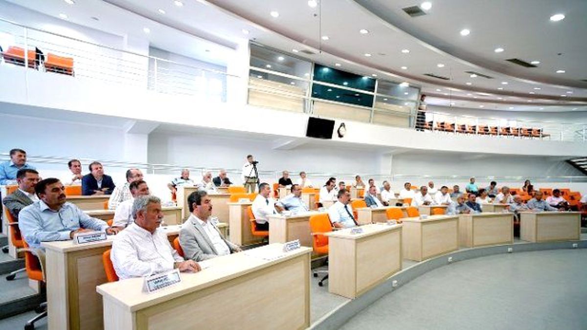 Büyükşehir Belediye Meclisi Darbe Girişimini Kınadı