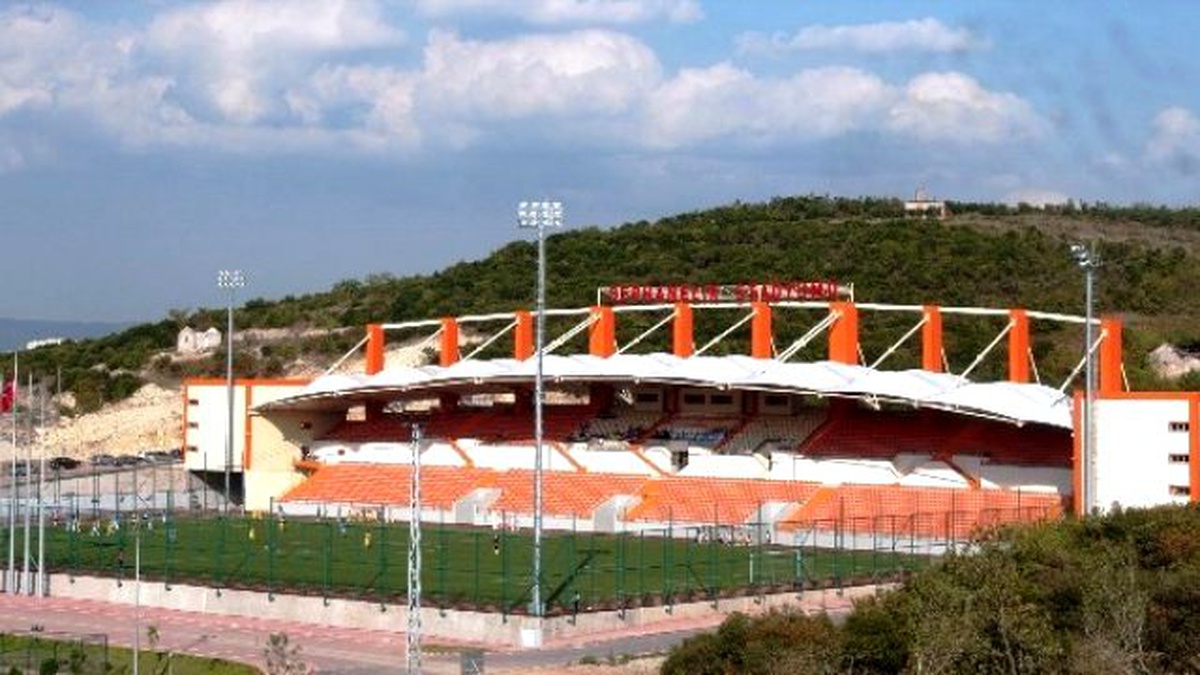 Cephanelik Spor Tesisleri Sezona Hazırlanıyor