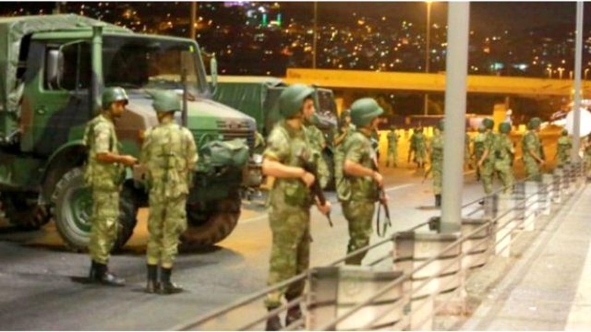 Darbe Girişimi Sert Bir Şekilde Kınandı