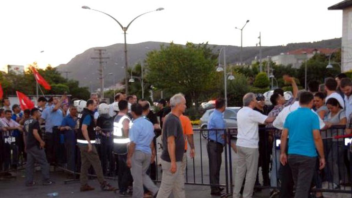 Darbeci Askerler Adliyeye Sevk Edildi