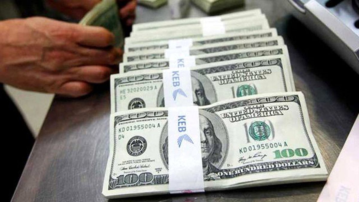 Darbe Püskürtüldü, Dolar Yeni Haftada İnişe Geçti