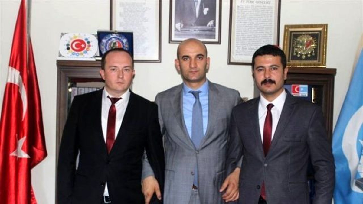 Eskişehir Ülkü Ocakları\'nda Bayrak Değişimi