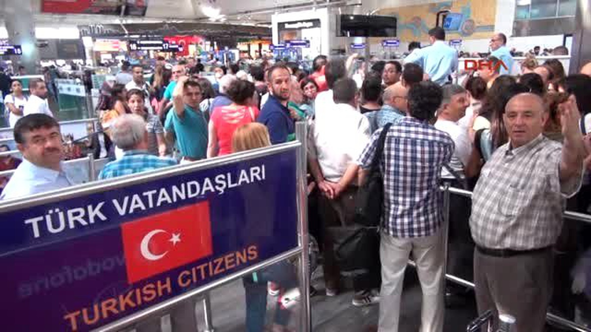Gri ve Yeşil Pasaportlarla Çıkacaklara ve KKTC\'ye Kimlikle Gidenlere Sıkı Kontrol