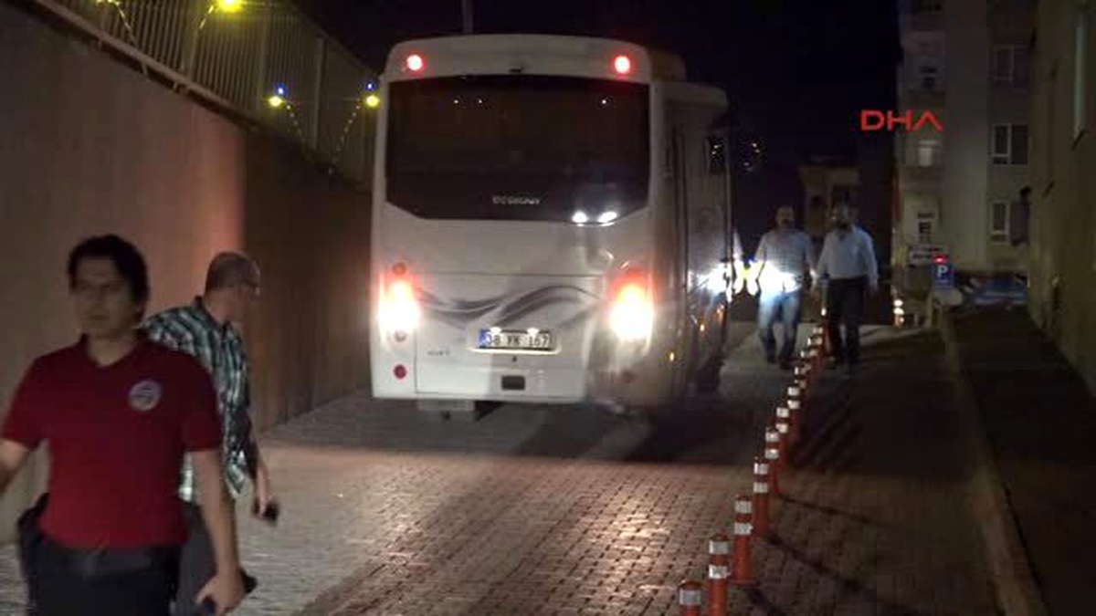 Kayseri?de 29 Hakim ve Savcı Tutuklandı