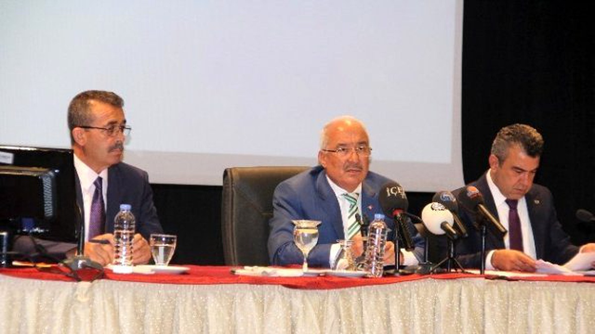 Meclis Toplantısına, \'Meclis Üyeleri Bilgi Sızdırır" Tartışması Damga Vurdu