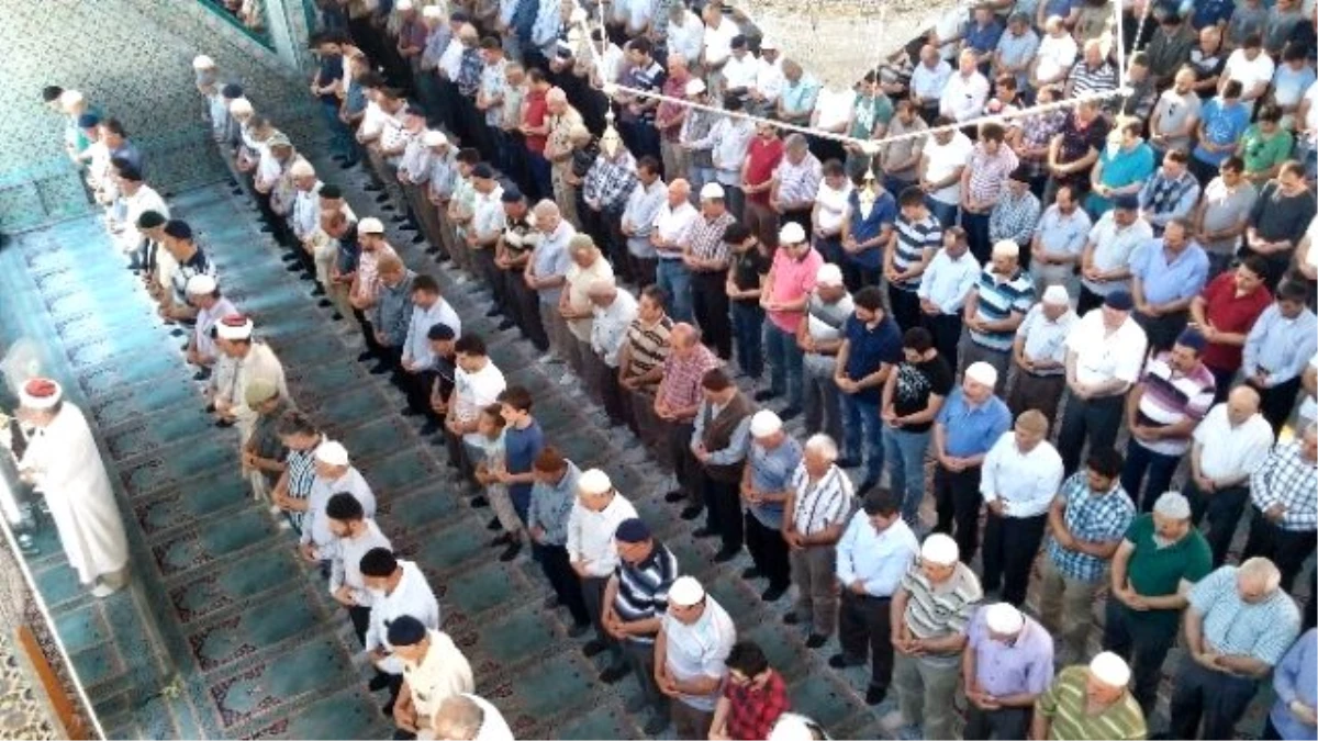 Osmancık\'ta Şehitlere Gıyabi Cenaze Namazı