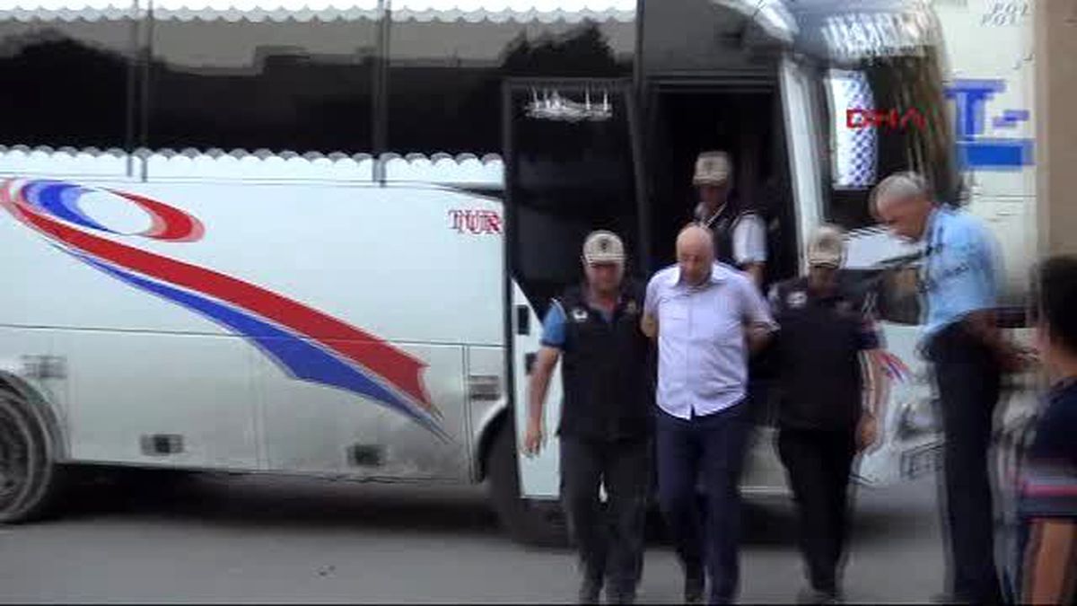 Şanlıurfa 17 Asker Adliyeye Çıkarıldı 2-