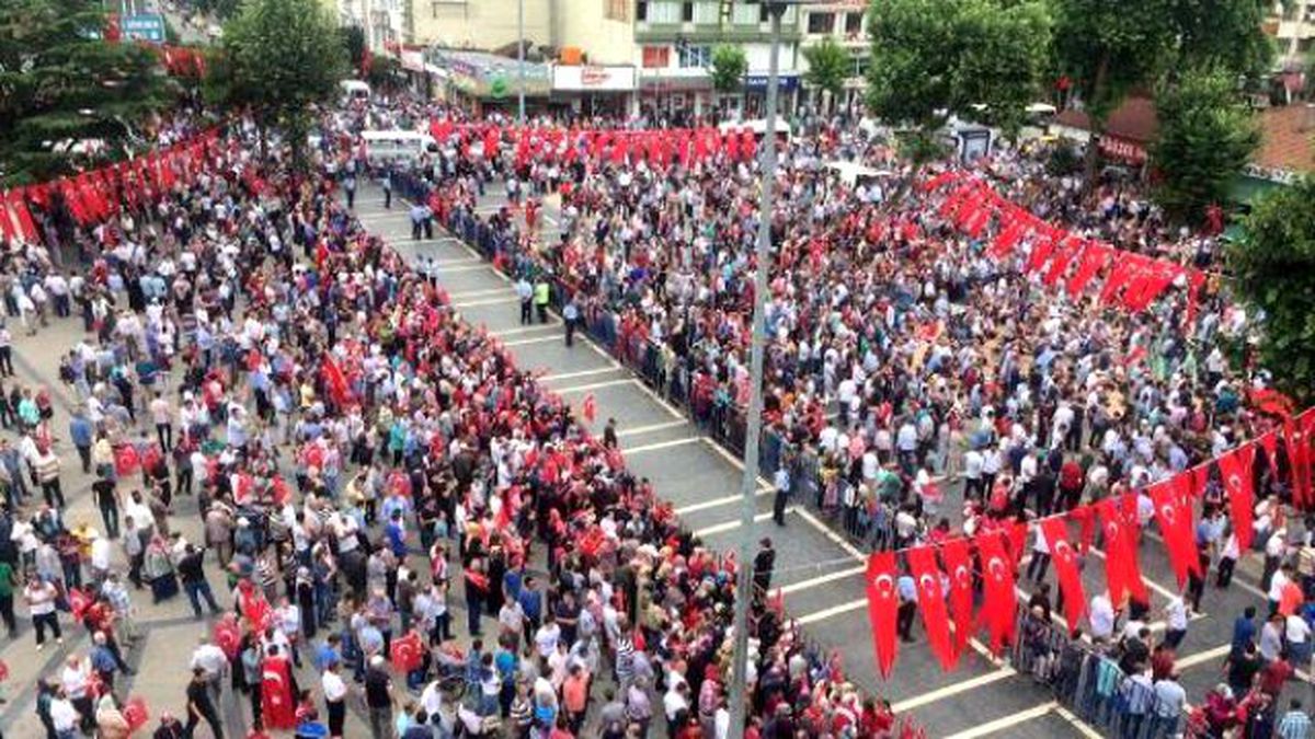 Şehit Emniyet Müdürü Düzce\'de Toprağa Verildi