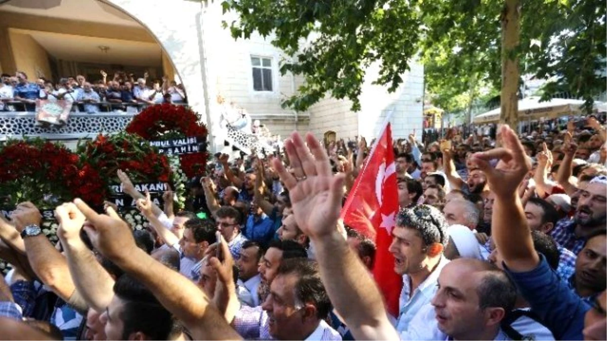 Şehit Özel Harekat Polis Müdürü Fikret Metin Öztürk Son Yolculuğuna Uğurlandı