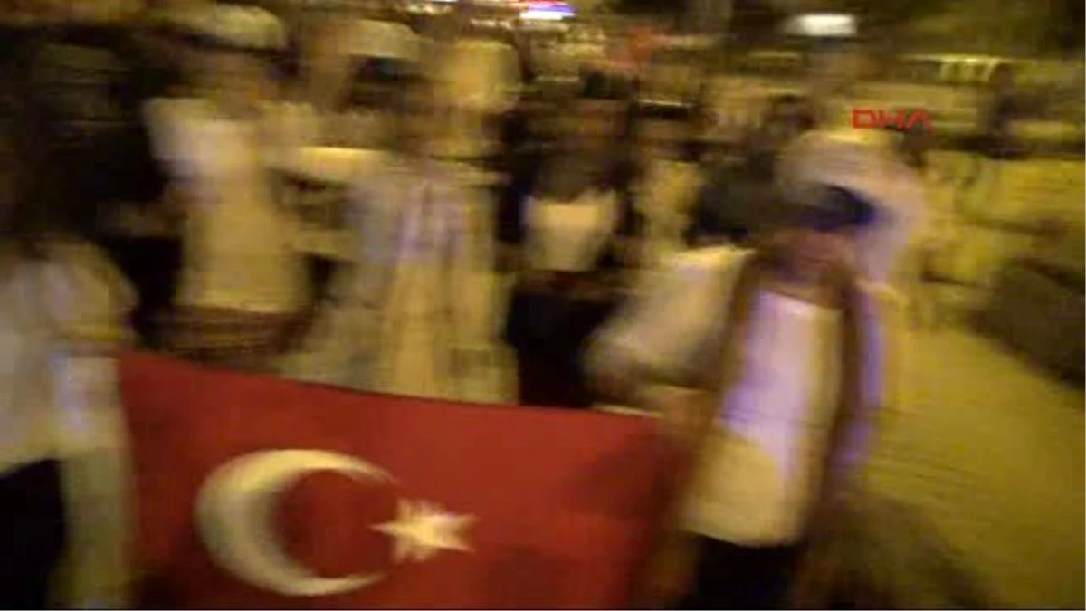 Şırnak Cizre\'de Darbe Girişimi Protesto Edildi