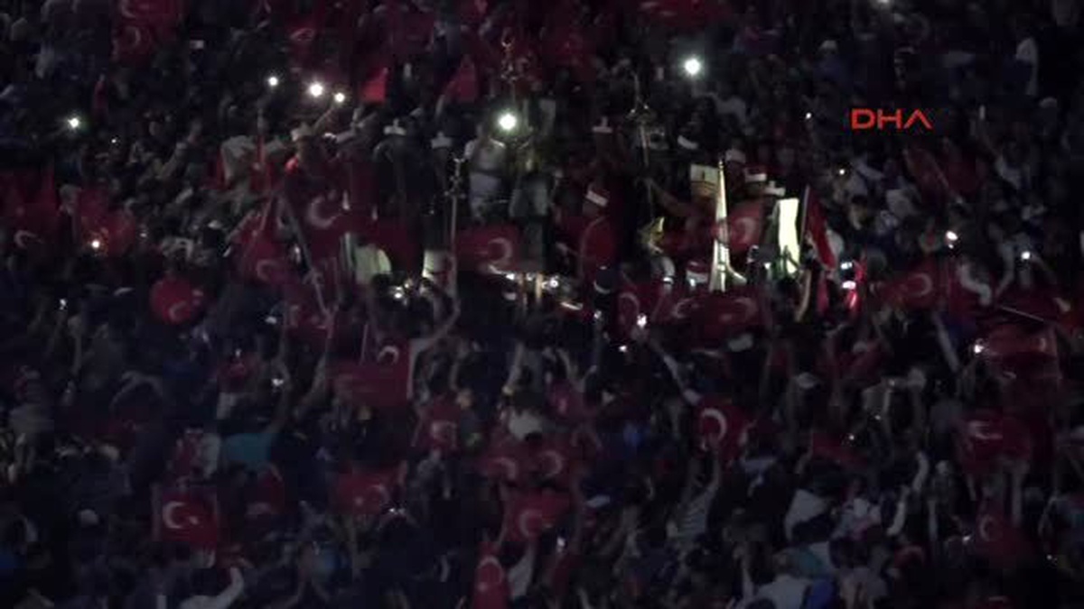 Sivas\'ta Demokrasi Nöbeti Sürüyor