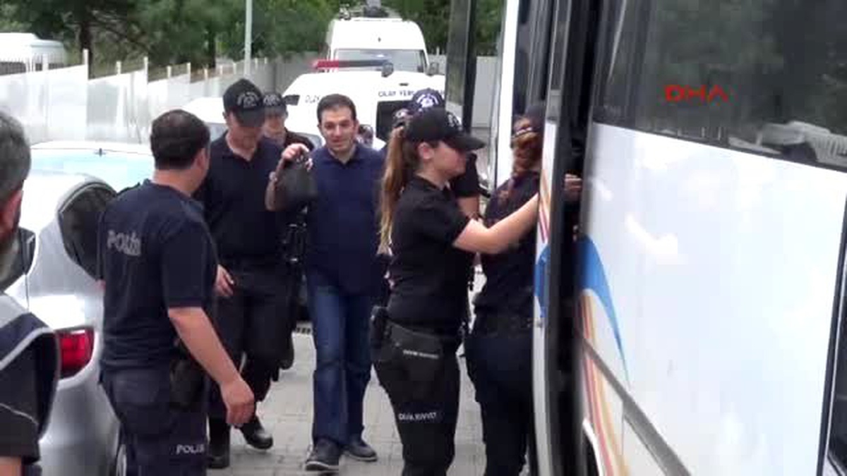 Trabzon?da Gözaltına Alınan Hakim ve Savcılardan 11\'i Adliyeye Sevk Edildi