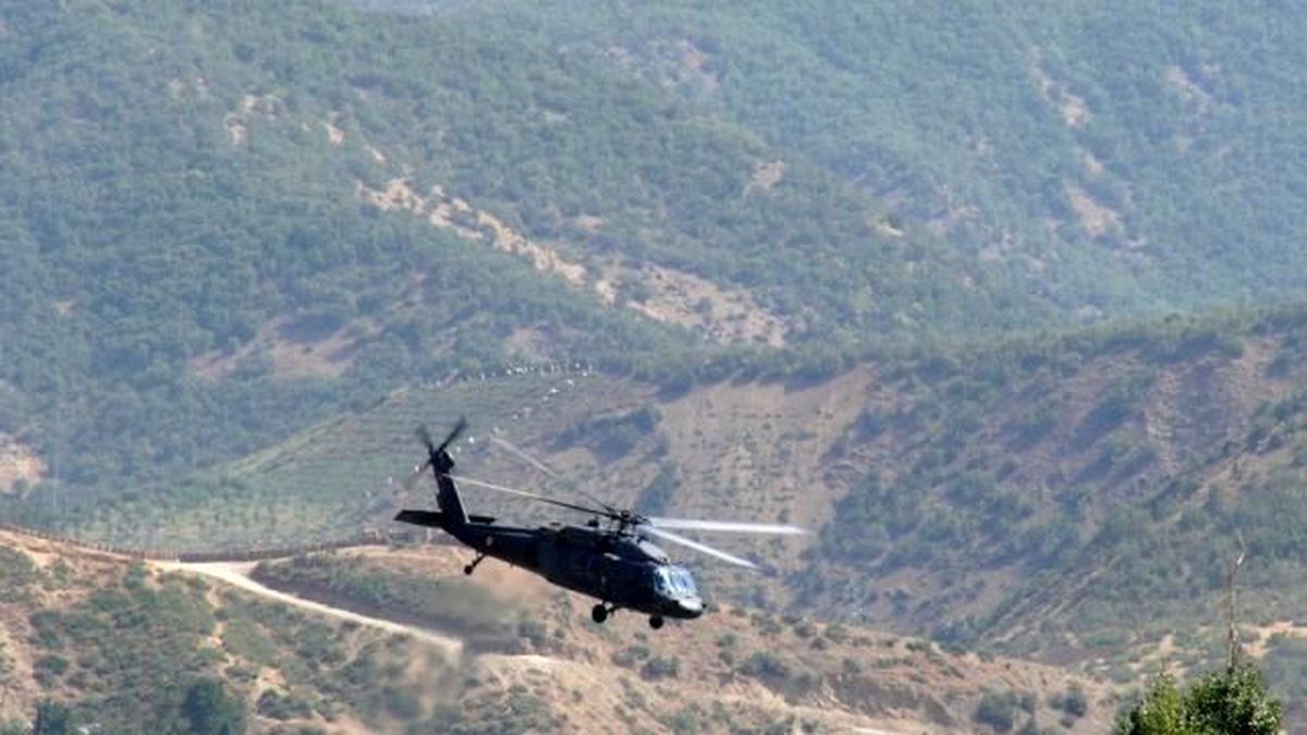 Üs Bölgesine Saldırı: 2 Yaralı