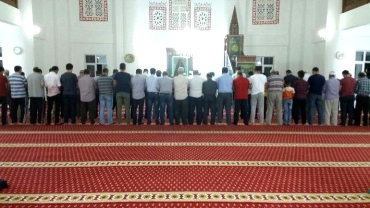 Van\'da Şehitler İçin Gıyabi Cenaze Namazı Kılındı
