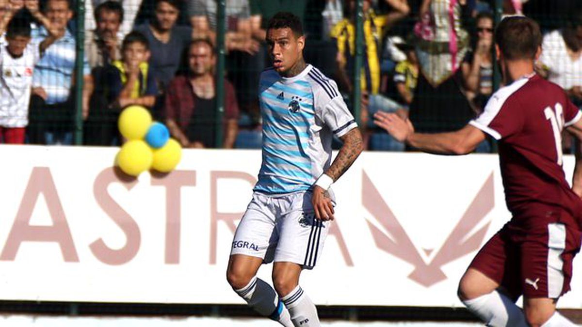 Van der Wiel, Fenerbahçe Yönetiminin Darbe Uyarısını Dinlemedi