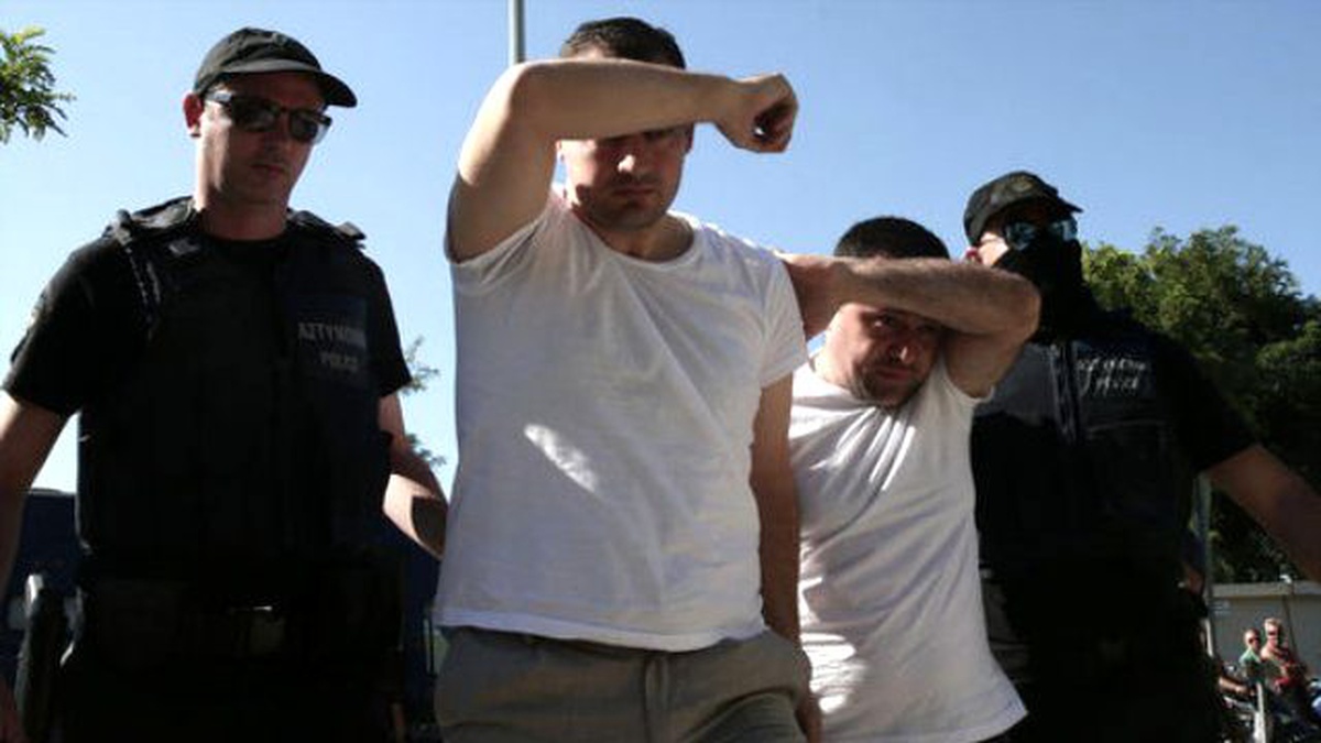 Yunanistan\'a Kaçan Darbeci Askerlerin Duruşması Ertelendi
