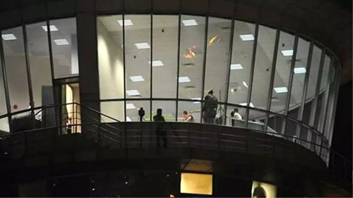 Rus Tv Kanalı: Muhabirimiz İstanbul Havaalanında Gözaltına Alındı