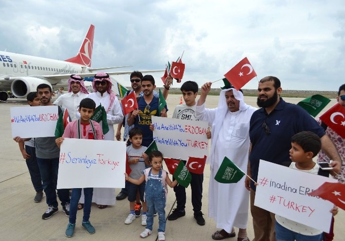 Arap Turistlerden Erdoğan\'a Destek
