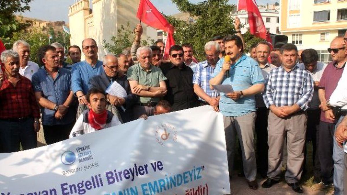 Bayburt\'taki Stk\'lardan Darbe Girişimine Tepki