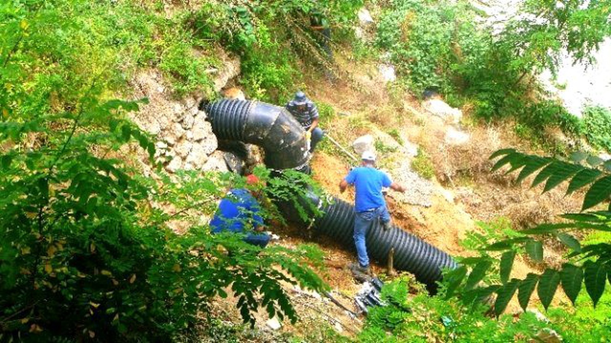 Bilecik\'te Patlayan Kanalizasyon Borusu Tamir Edildi