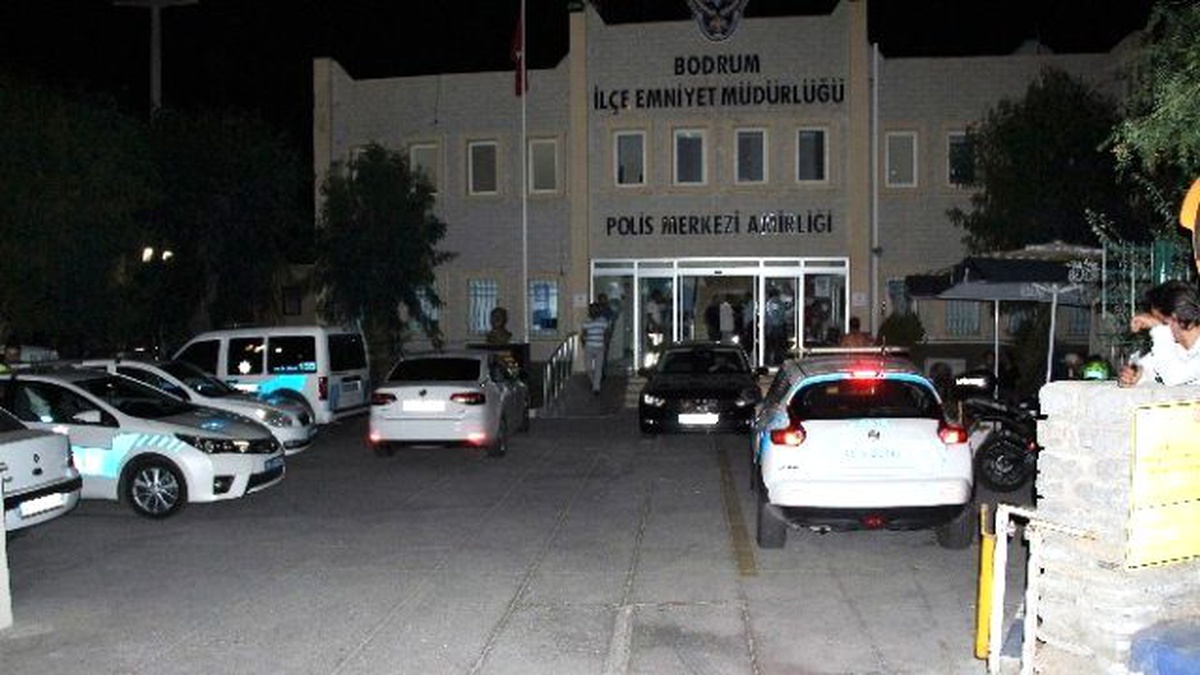 Bodrum\'da 8 Kamu Görevlisi Gözaltına Alındı
