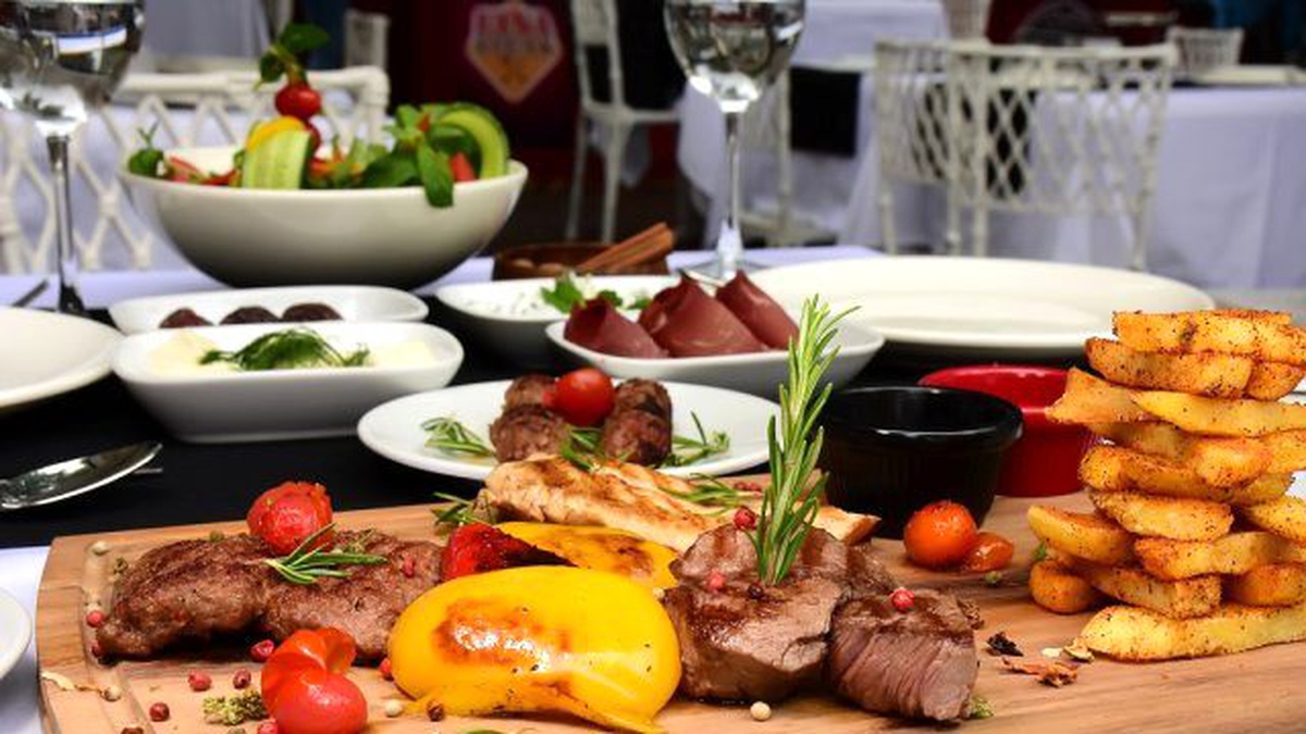Boğaz\'da Lezzet ve Eğlence Artık Lüks Değil!
