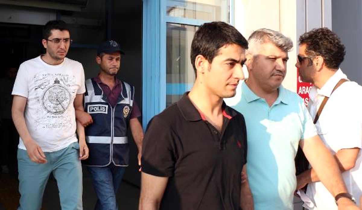 Burdur\'da 7 Hakim ve Savcı Adliyeye Sevk Edildi