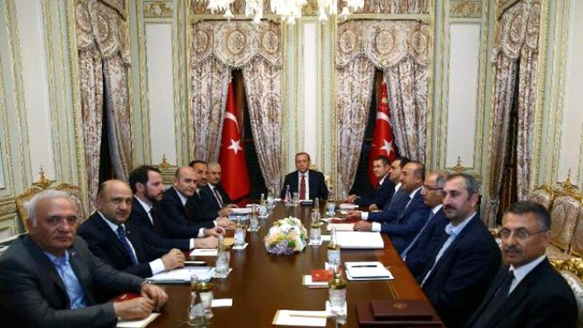 Cumhurbaşkanı Erdoğan, Başbakan ve Bakanlarla 4 Saat Görüştü