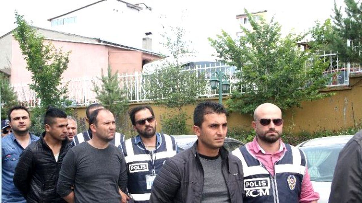 Darbeci Askerler Adliyeye Sevk Edildi