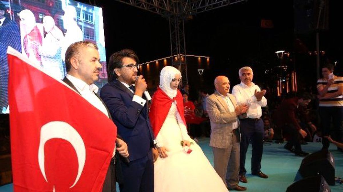 Demokrasi Düğünü