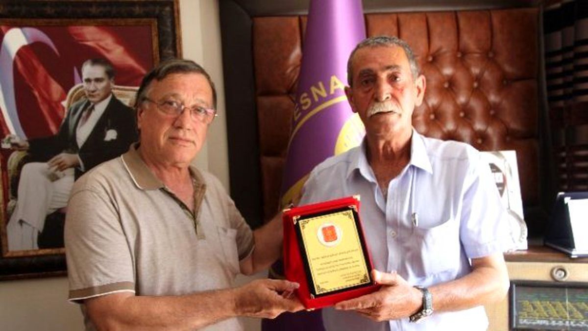 Didimli Gazilerden Esnaf Odasına Teşekkür Plaketi