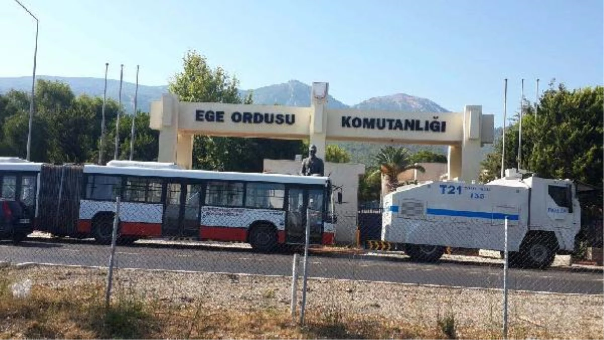 Ege Ordu Komutanlığı ve Maltepe Askeri Lisesi\'nde Polis Arama Yaptı