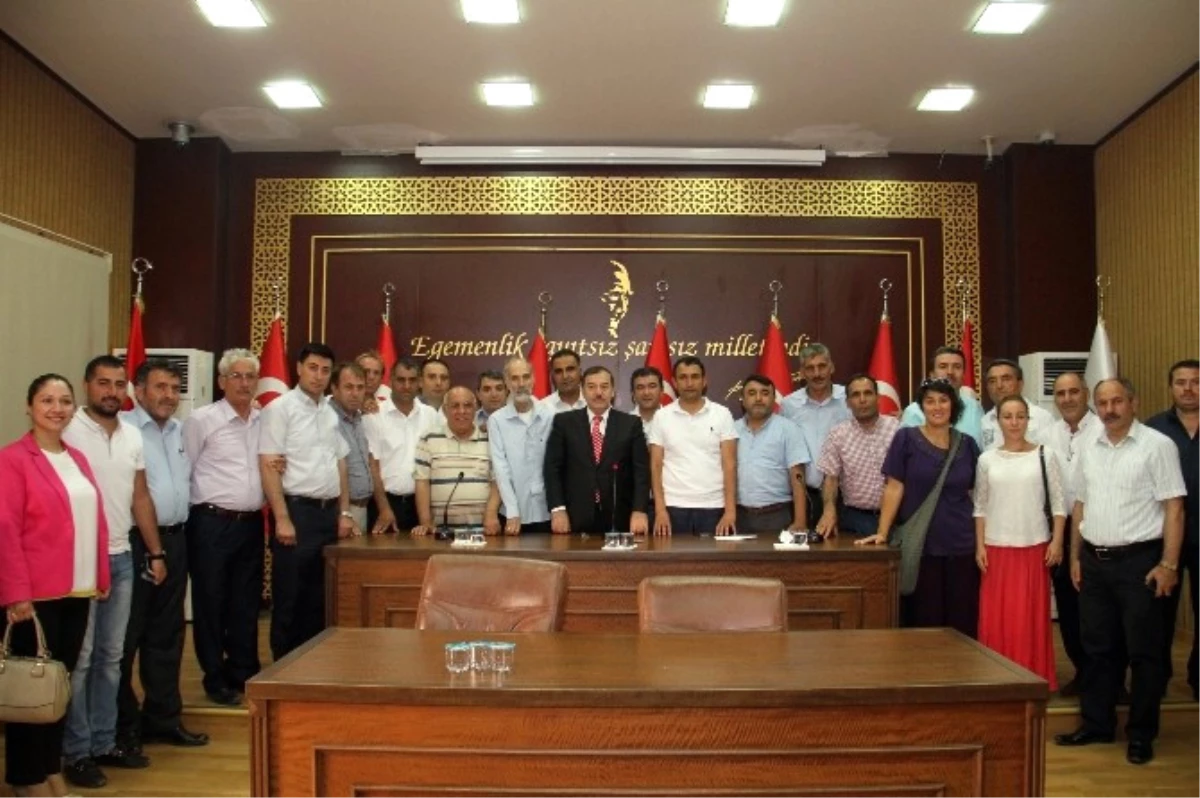 Esenyurt Belediye Meclisi\'nden Darbe Girişimine Ortak Deklarasyon