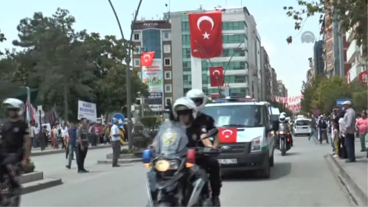 Fetö\'nün Darbe Girişimi - Şehit Polis Memuru Oğuz\'un Cenaze Töreni