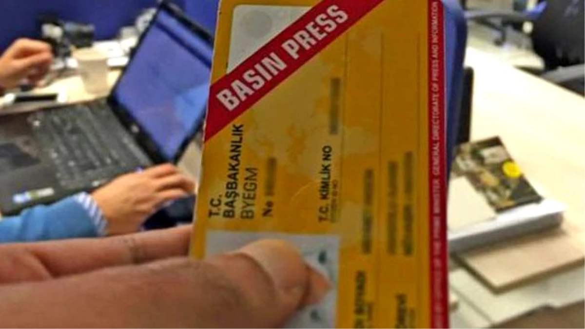 Fetö\'ye Yakın Gazetecilerin Basın Kartları İptal Edildi