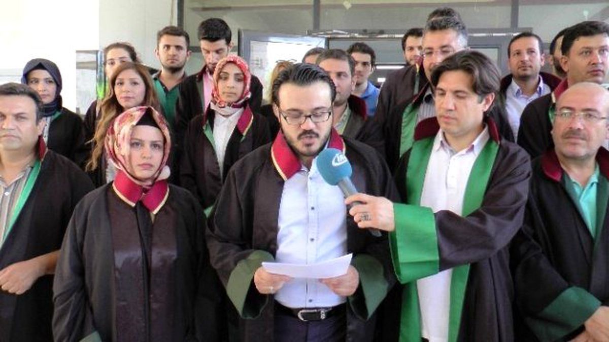 Hukuki Araştırmalar Derneği\'nden Darbeye Kınama