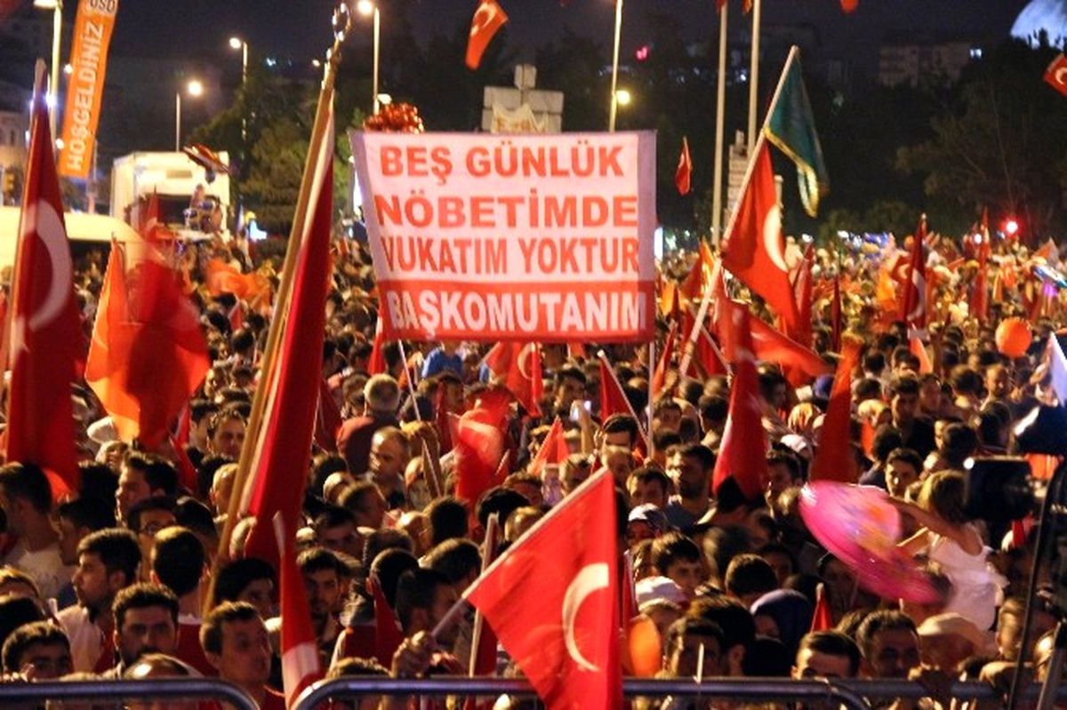 Kayseri\'de Demokrasi Nöbeti