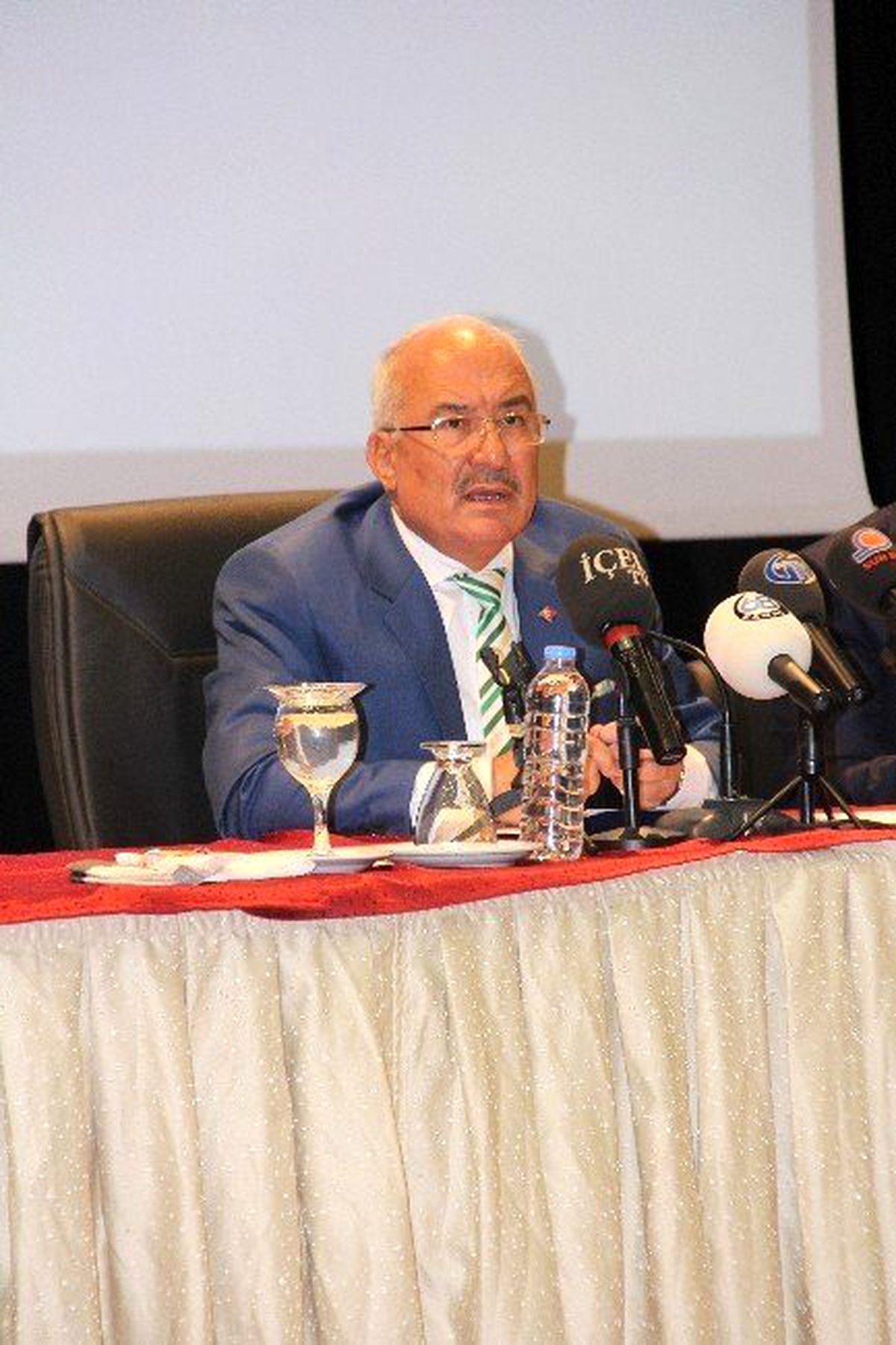 Kocamaz: "Üç Ayrı Yerde Otoparkla İlgili Çalışmamız Var"