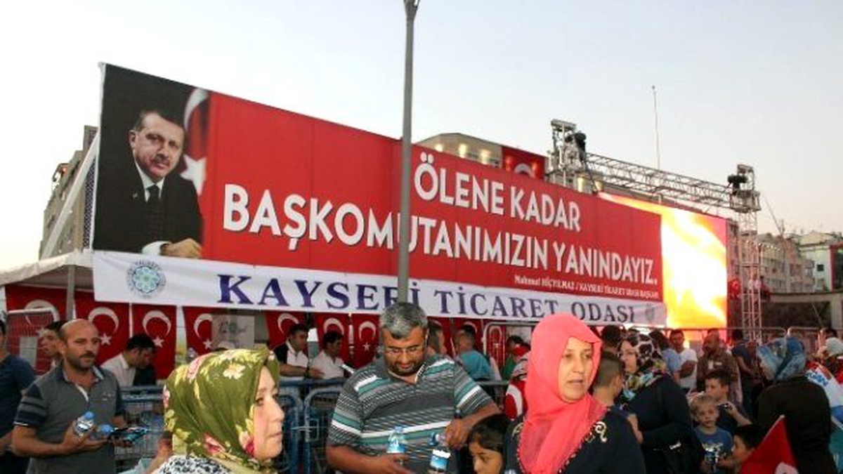 Kto Yönetimi Demokrasi Nöbetini Sürdürüyor