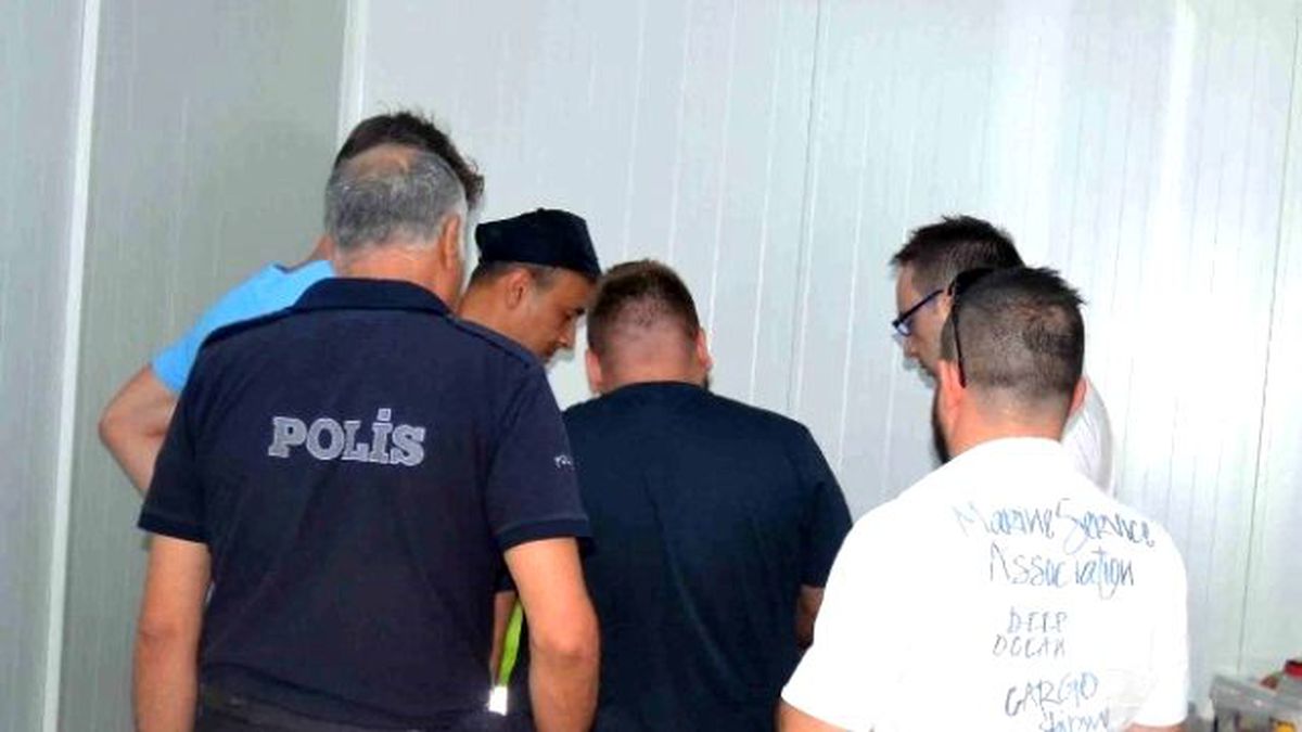 Kuşadası\'nda Uyuşturucu Operasyonu