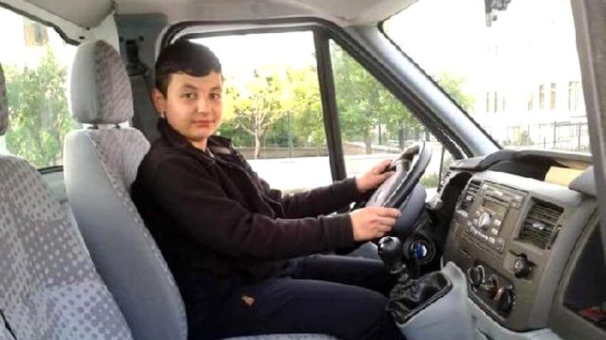 Liseli Berkan, Muhtar Babasının Tabancasıyla Oynarken Öldü