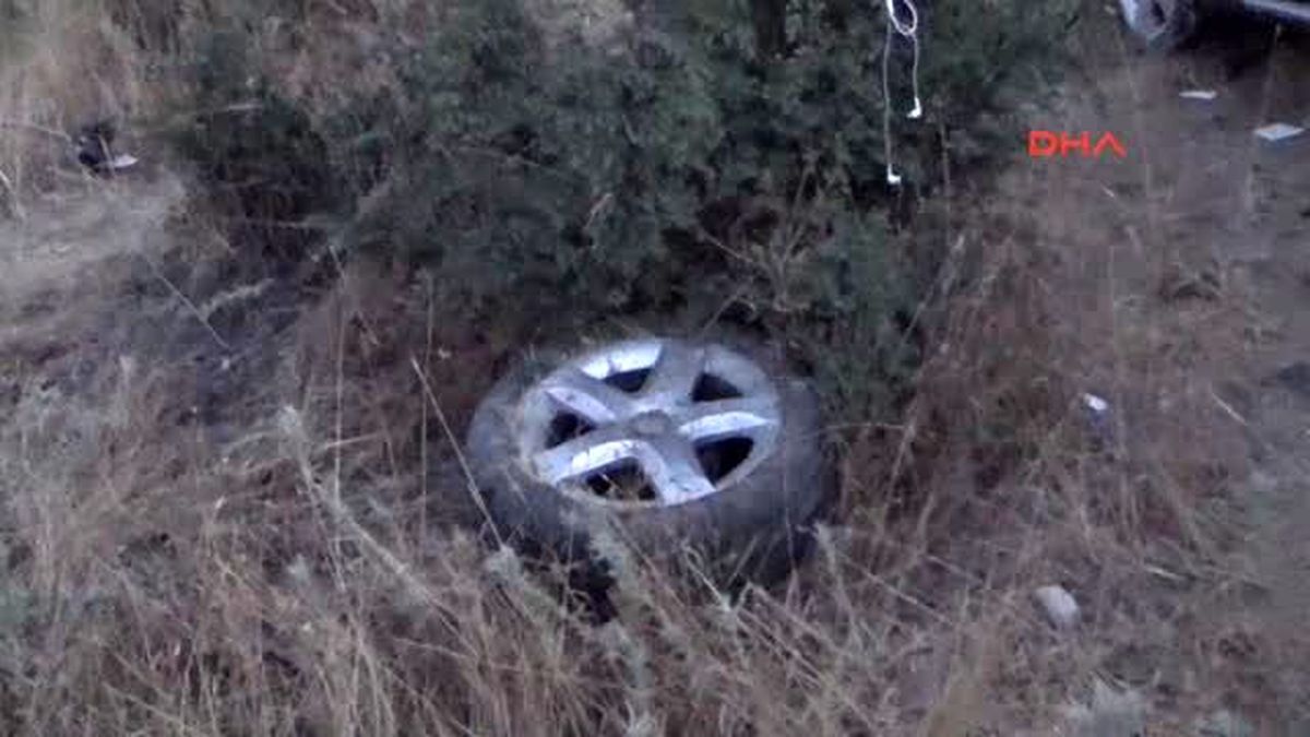 Manisa Saruhanlı\'da Kaza 2 Ölü, 4 Yaralı