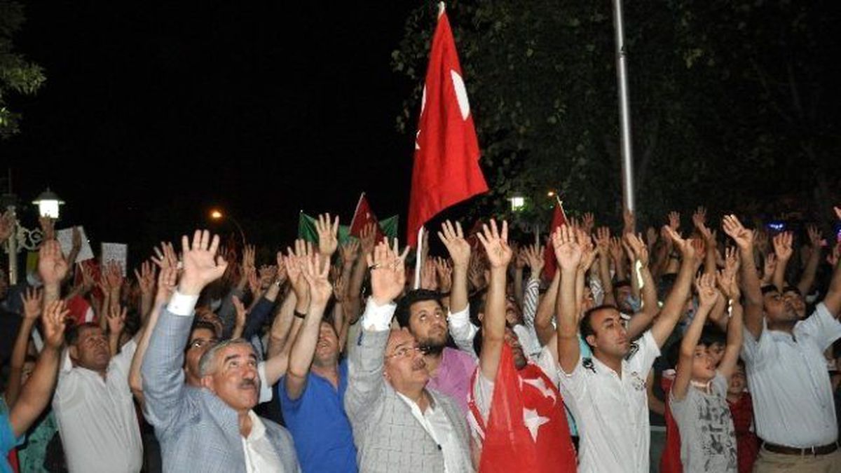 Muş\'ta Meydanlar Doldu Taştı