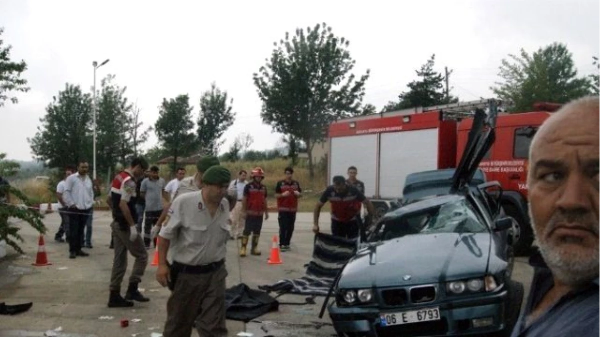 Sakarya\'da Trafik Kazası: 2 Ölü, 1 Ağır Yaralı
