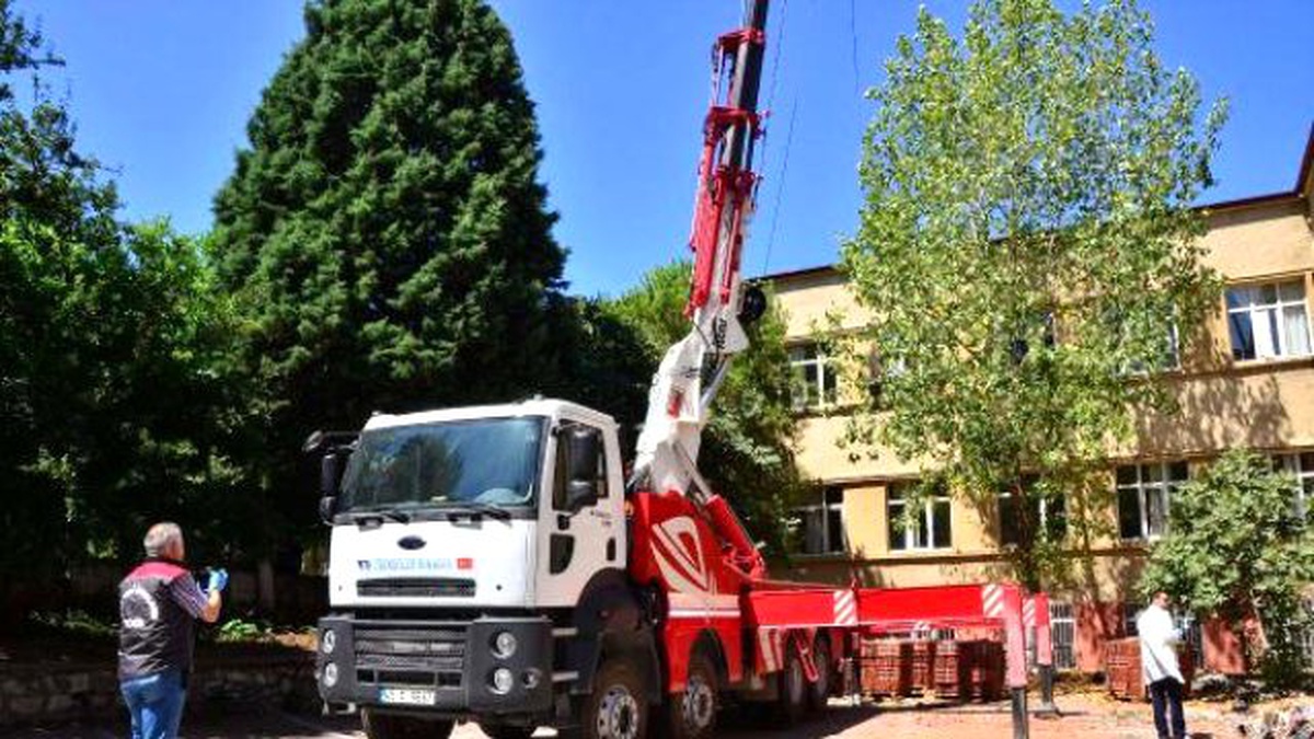 Suriyeli 6 İşçi Lise İnşaatında Çatı Çökünce Yaralandı