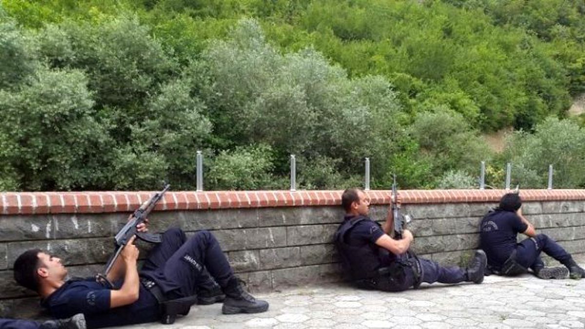Trabzon\'da Polise Saldırı