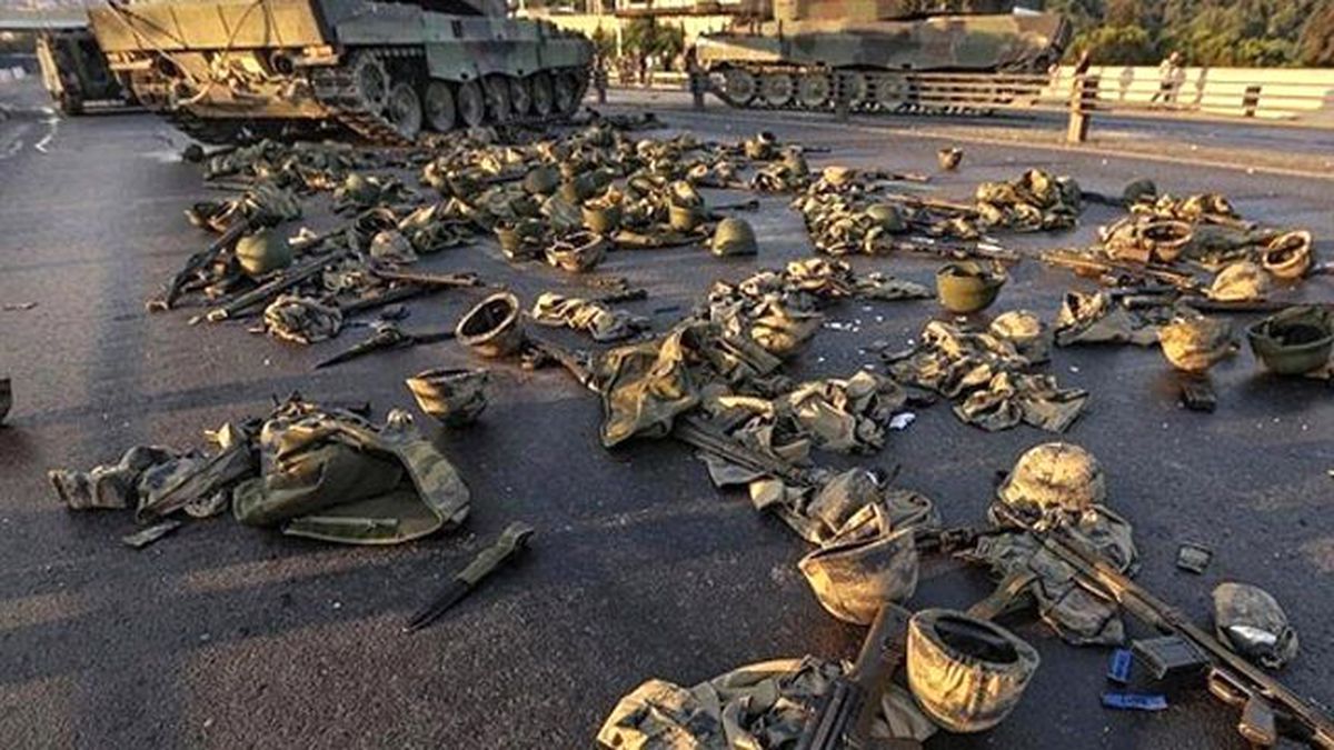 TSYD'nin Darbe Girişimine Sert Tepki Göstermemesi Sosyal Medyayı Kızdırdı