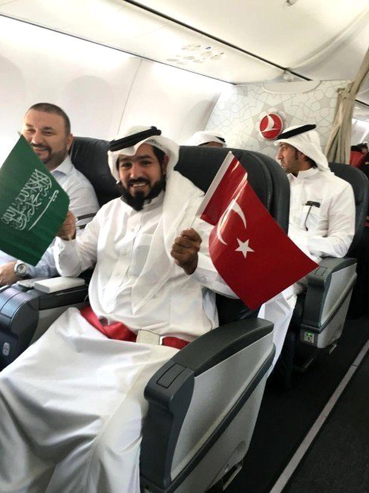 Türkiye\'ye ve Recep Tayyip Erdoğan\'a Destek İçin Geliyorlar