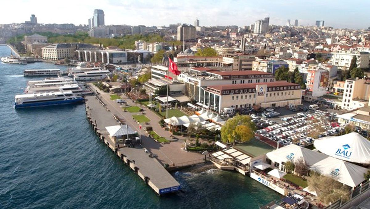 Üniversiteye Beş Yeni Bölüm