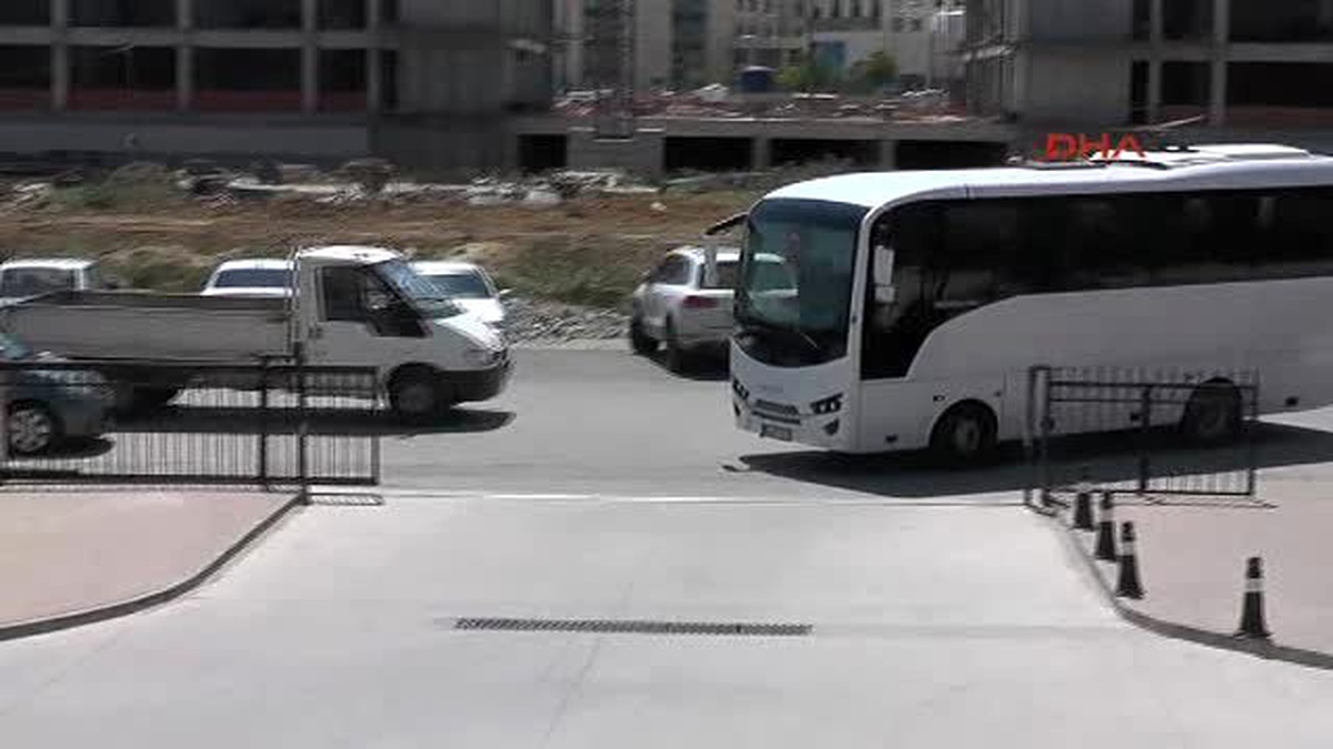 Uşak\'taki 11 Hakim ve Savcı Adliyede